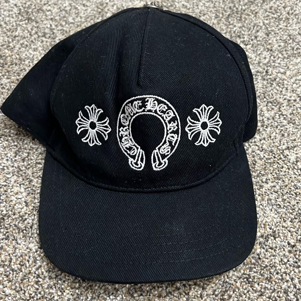 Chrome heart hat